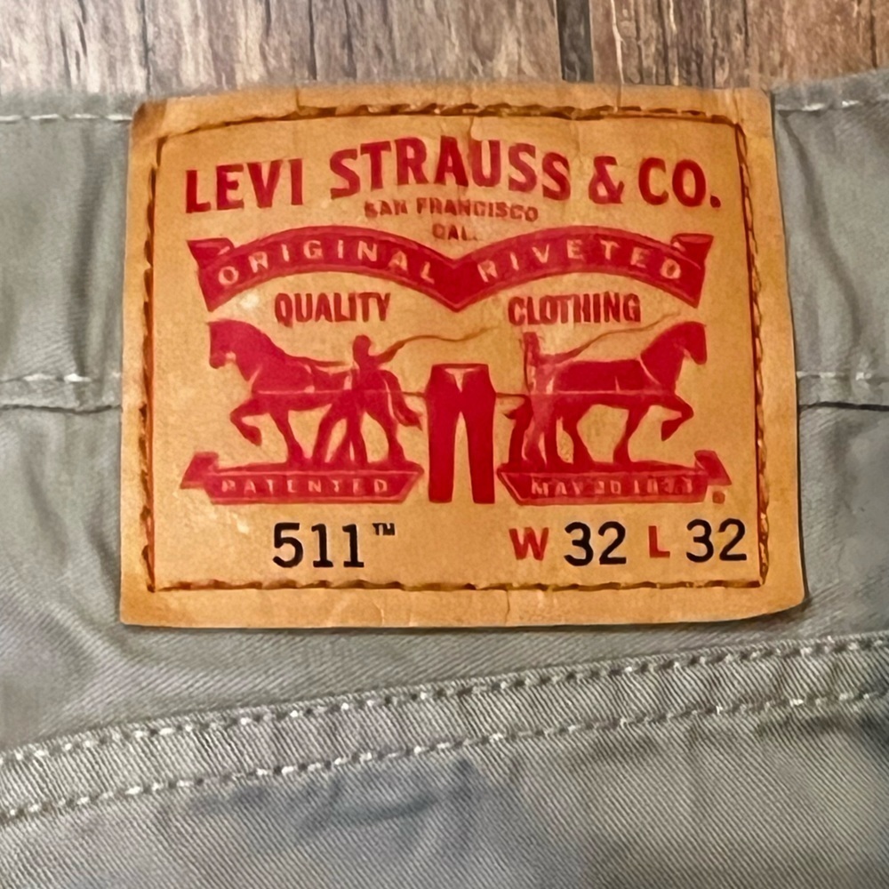 LEVI’S Men’s Khaki Jeans - Excellent Condition - Picture 5 of 7